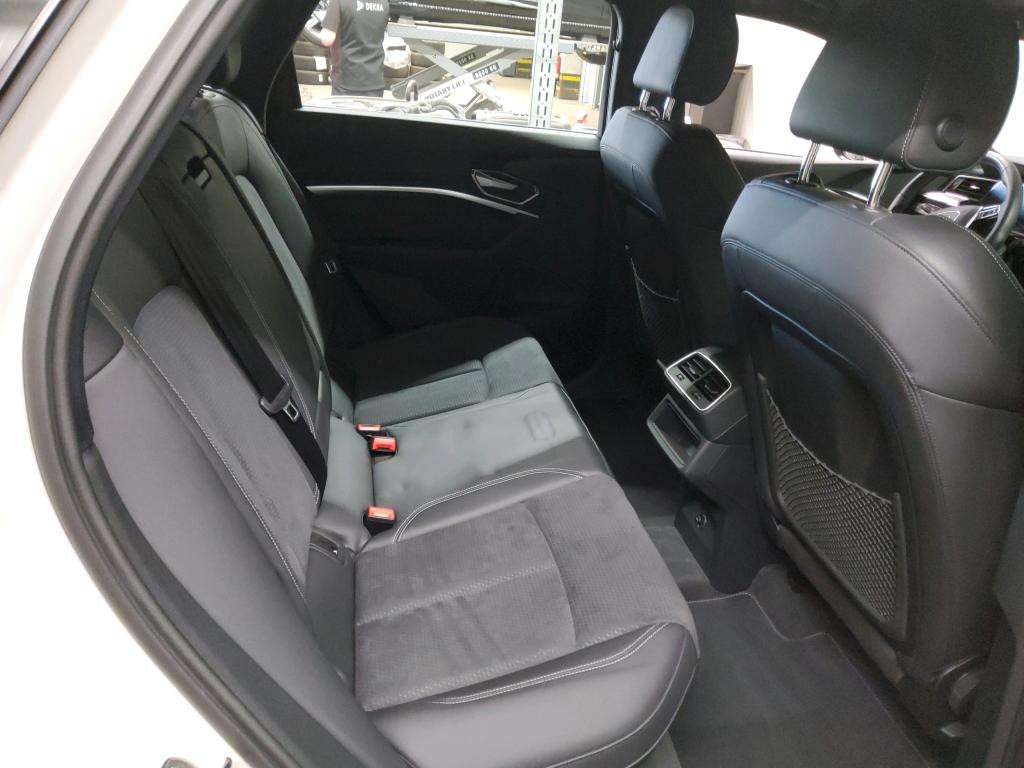 Fahrzeugbild eines Audi e-tron