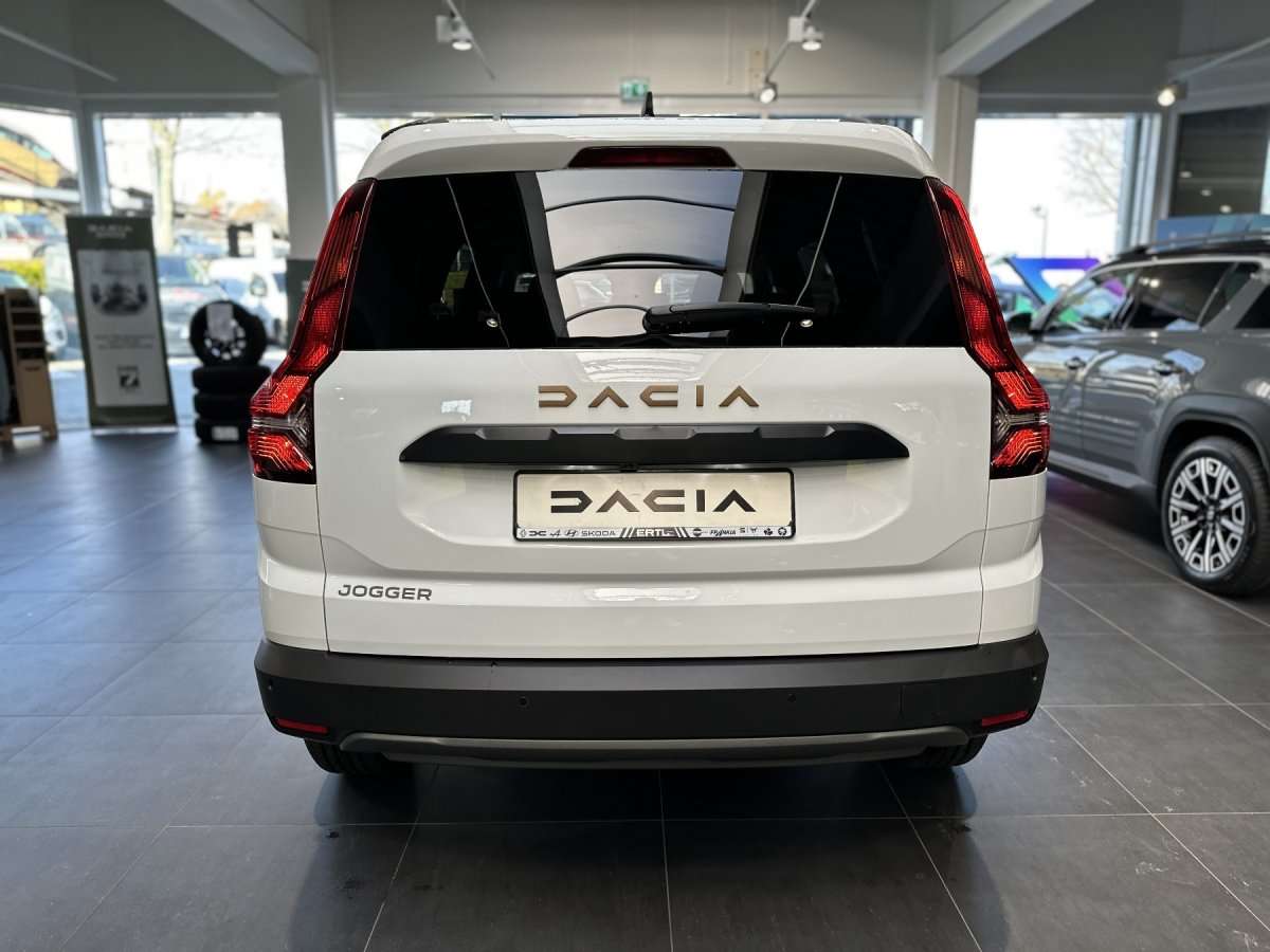 Fahrzeugbild eines Dacia Jogger