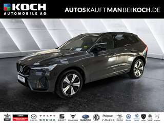 Schräge Frontansicht auf einen Volvo XC60 , freigestellt