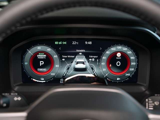 Fahrzeugbild eines Nissan X-TRAIL