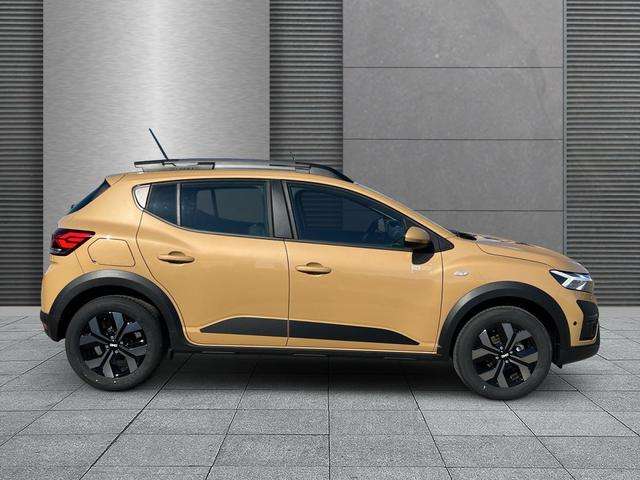 Fahrzeugbild eines Dacia Sandero