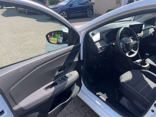 Fahrzeugbild eines Dacia Sandero
