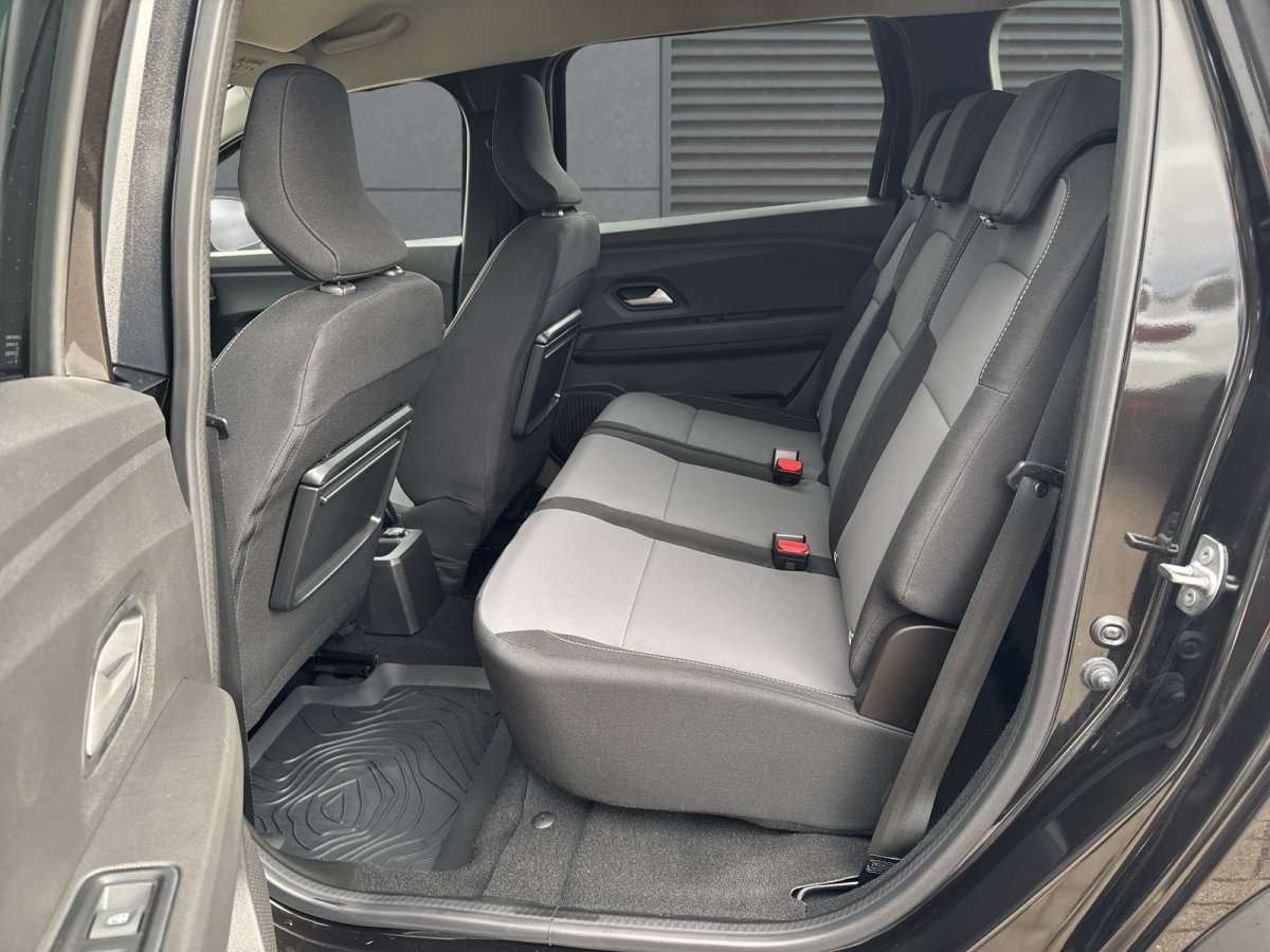 Fahrzeugbild eines Dacia Jogger