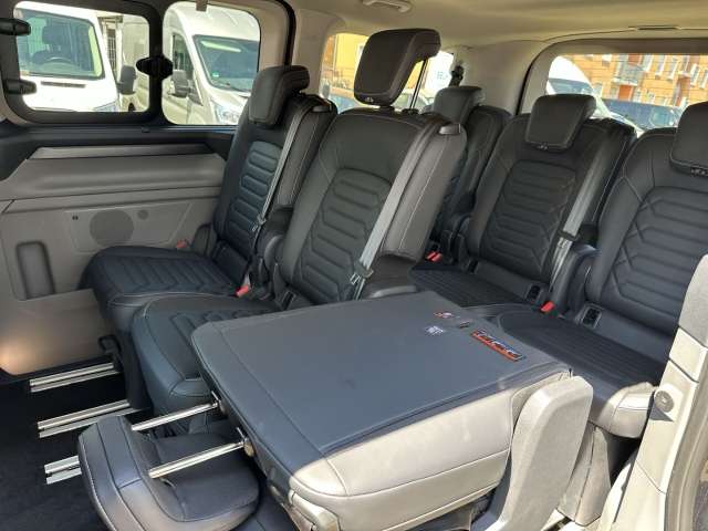 Fahrzeugbild eines Ford Tourneo Custom