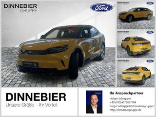 Schräge Frontansicht auf einen Ford Capri , freigestellt