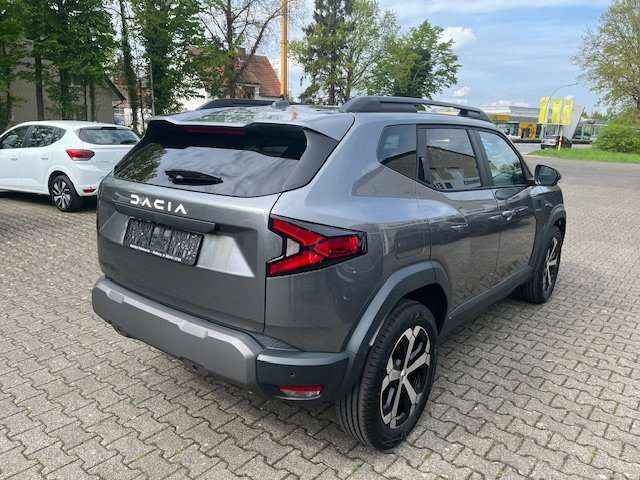 Fahrzeugbild eines Dacia Duster