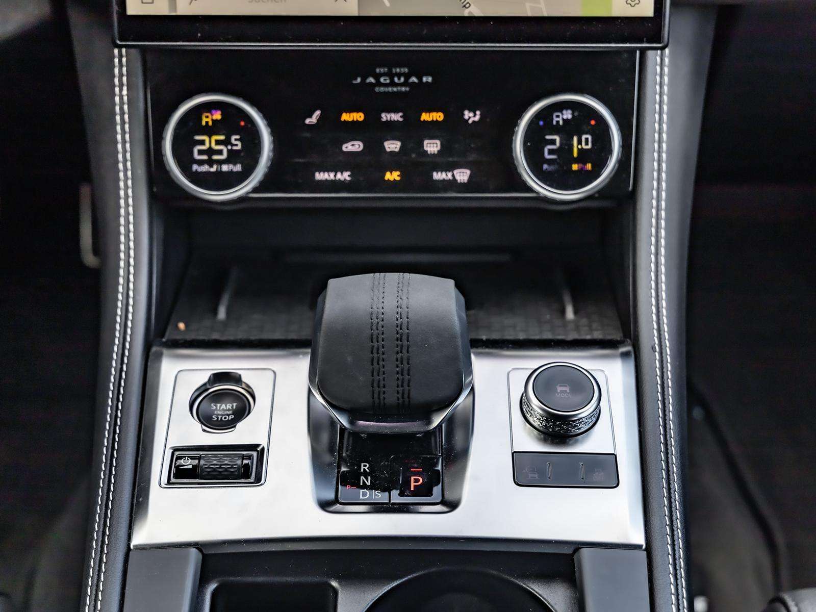 Fahrzeugbild eines Jaguar F-PACE