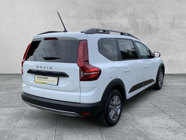 Fahrzeugbild eines Dacia Jogger
