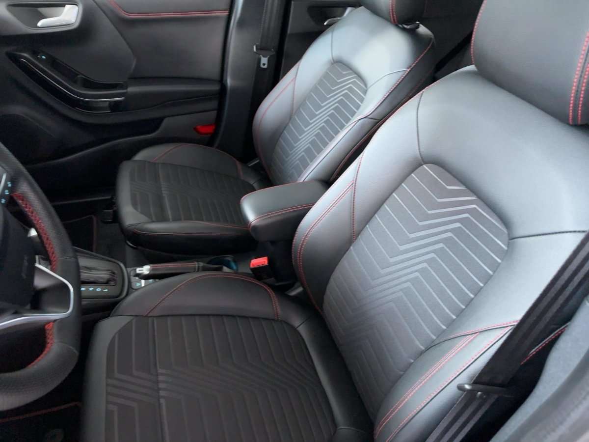 Fahrzeugbild eines Ford Puma