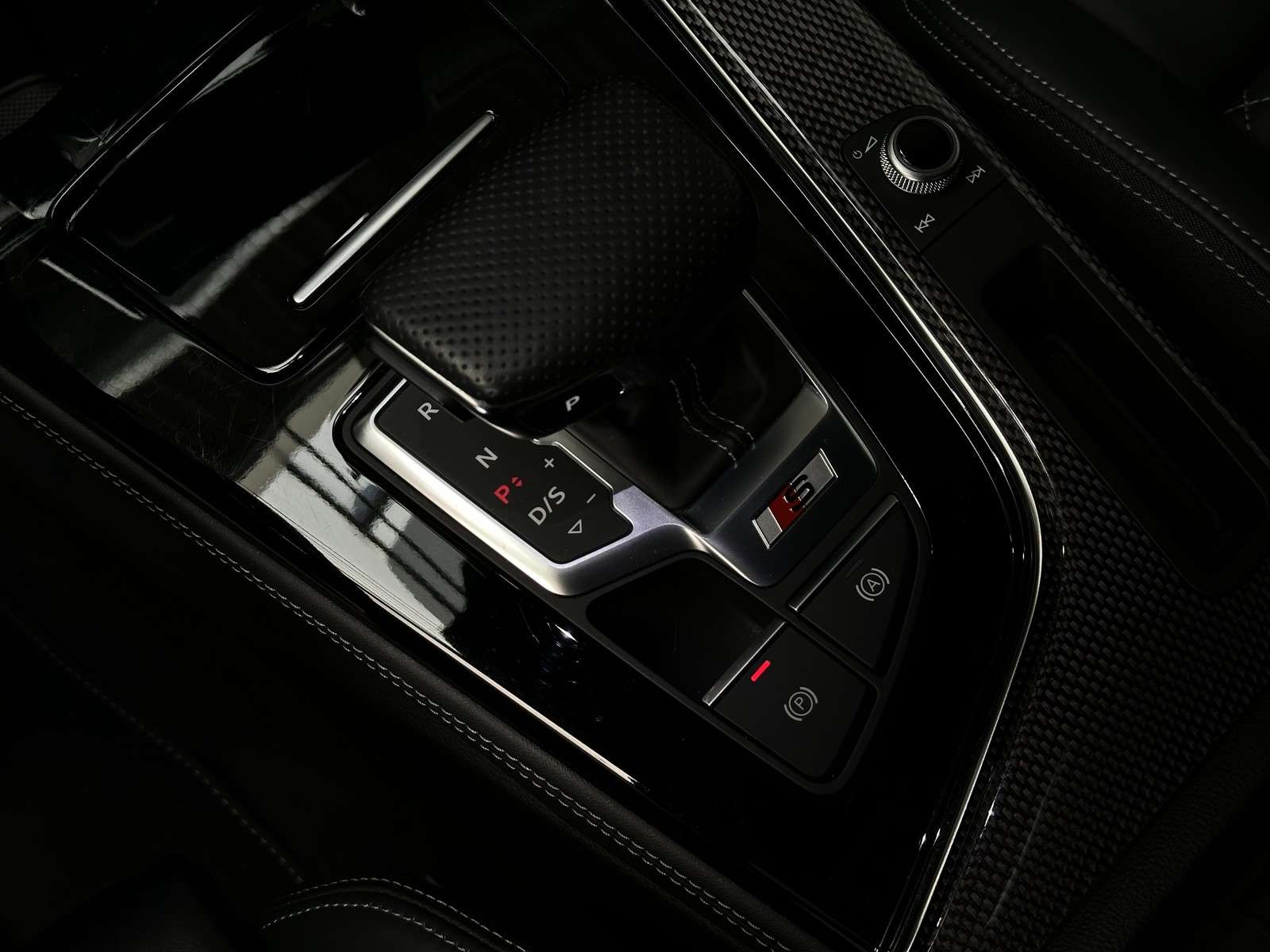 Fahrzeugbild eines Audi S4