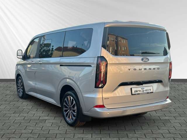 Fahrzeugbild eines Ford Tourneo Custom