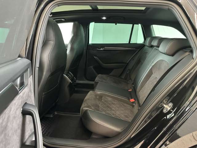 Fahrzeugbild eines Skoda Superb