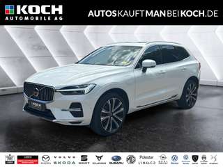 Schräge Frontansicht auf einen Volvo XC60 , freigestellt