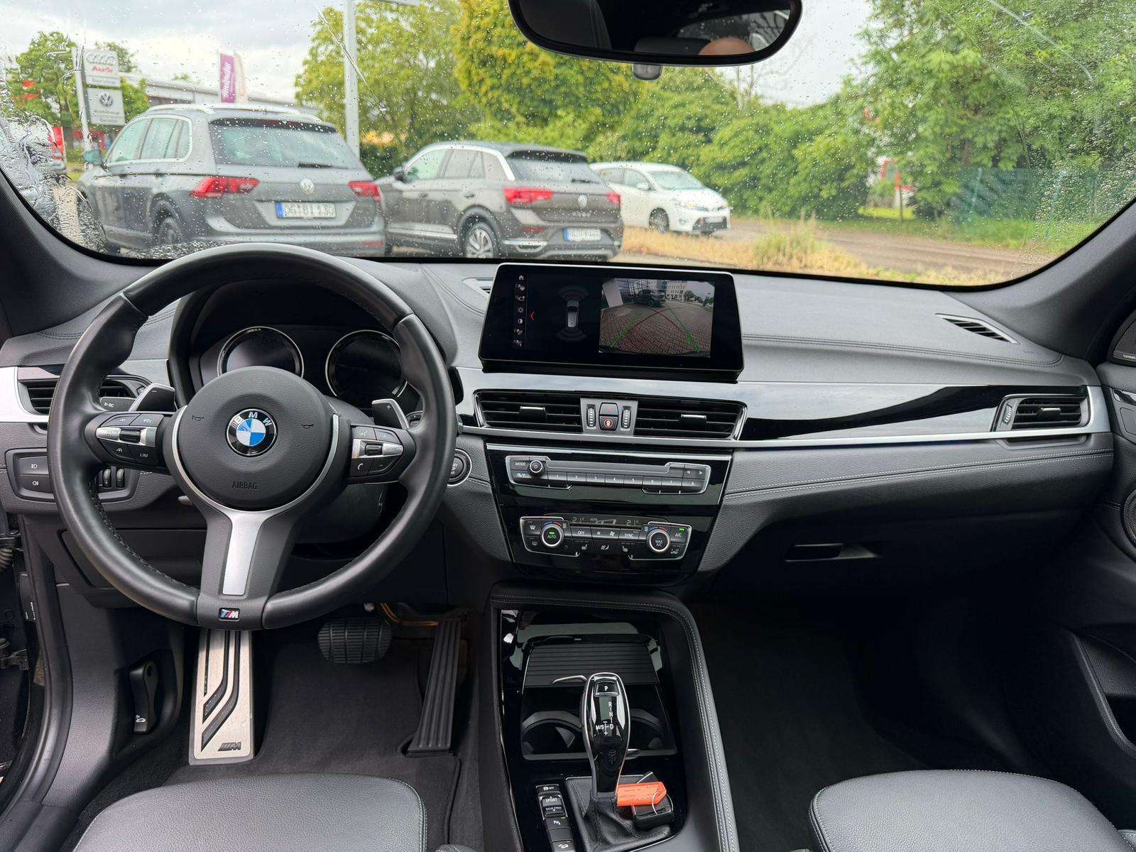 Fahrzeugbild eines BMW X1