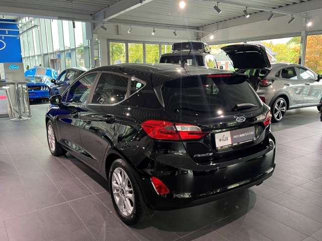 Fahrzeugbild eines Ford Fiesta