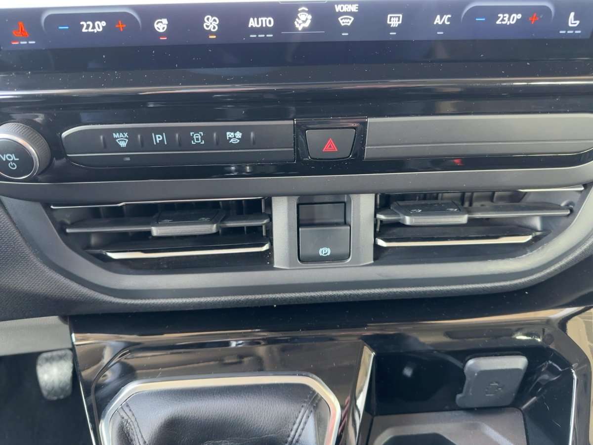 Fahrzeugbild eines Ford Tourneo Custom