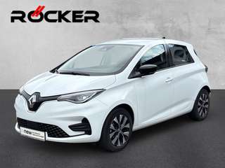 Schräge Frontansicht auf einen Renault ZOE , freigestellt