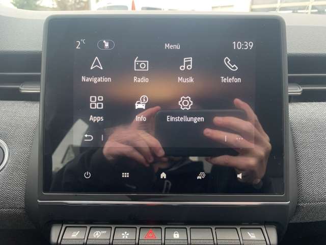 Fahrzeugbild eines Renault Clio