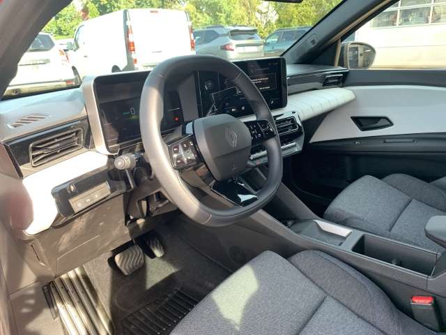 Fahrzeugbild eines Renault 4 E-TECH