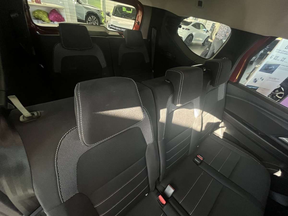 Fahrzeugbild eines Dacia Jogger