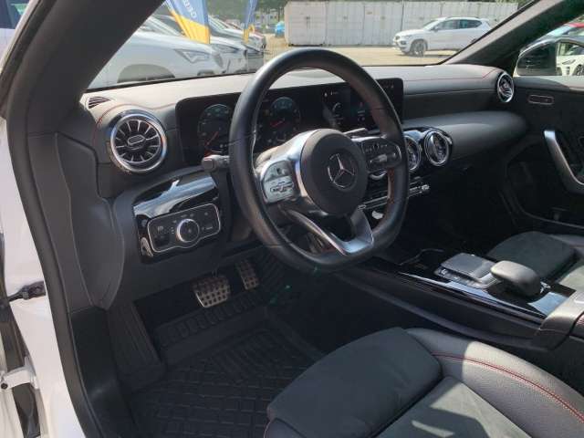 Fahrzeugbild eines Mercedes-Benz CLA