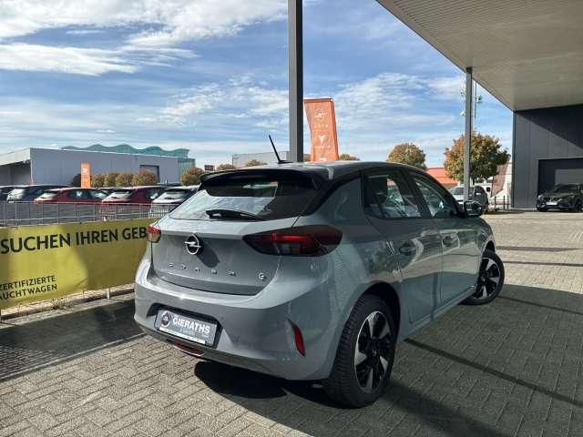 Fahrzeugbild eines Opel Corsa