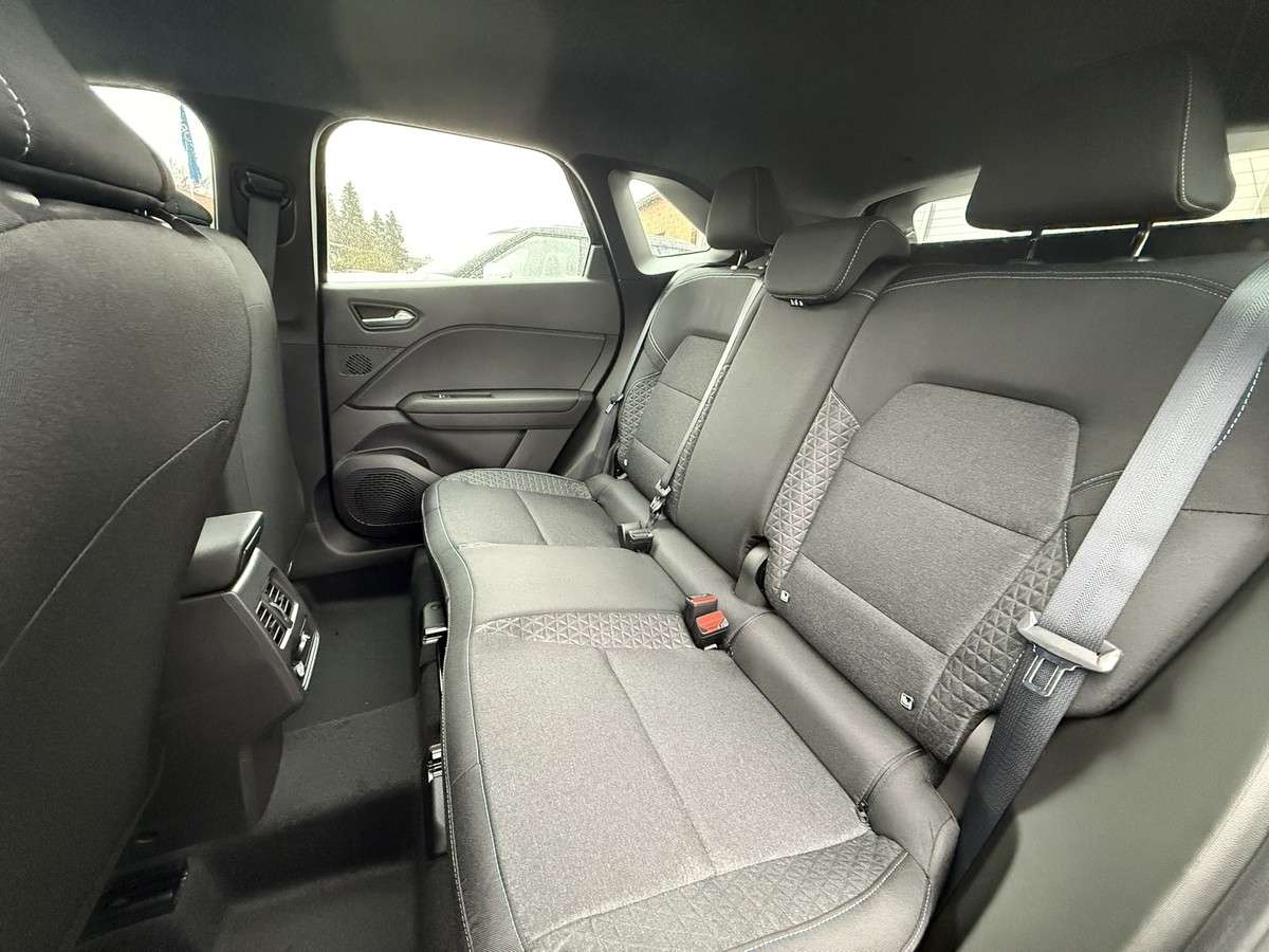 Fahrzeugbild eines Mitsubishi Grandis