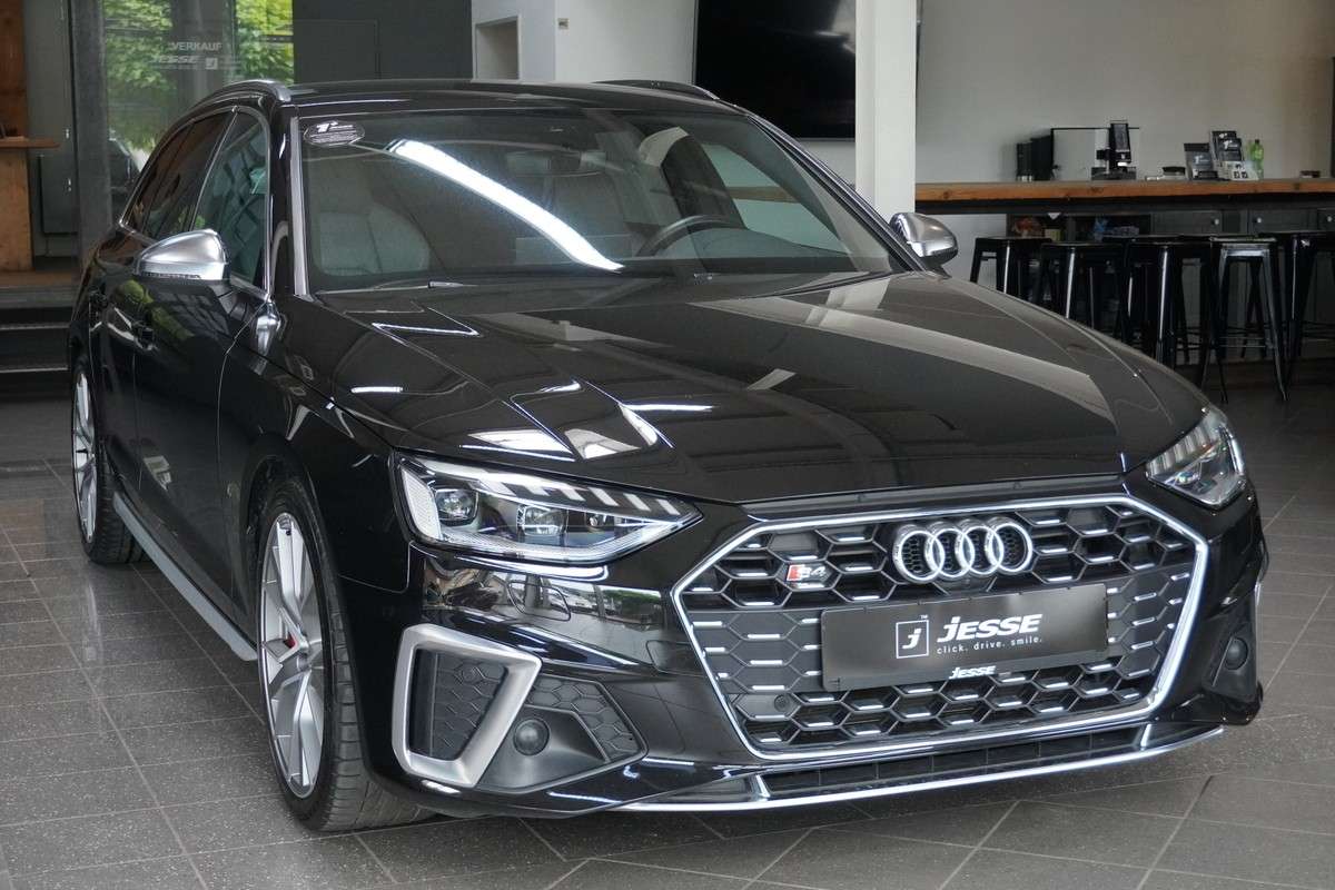 Fahrzeugbild eines Audi S4