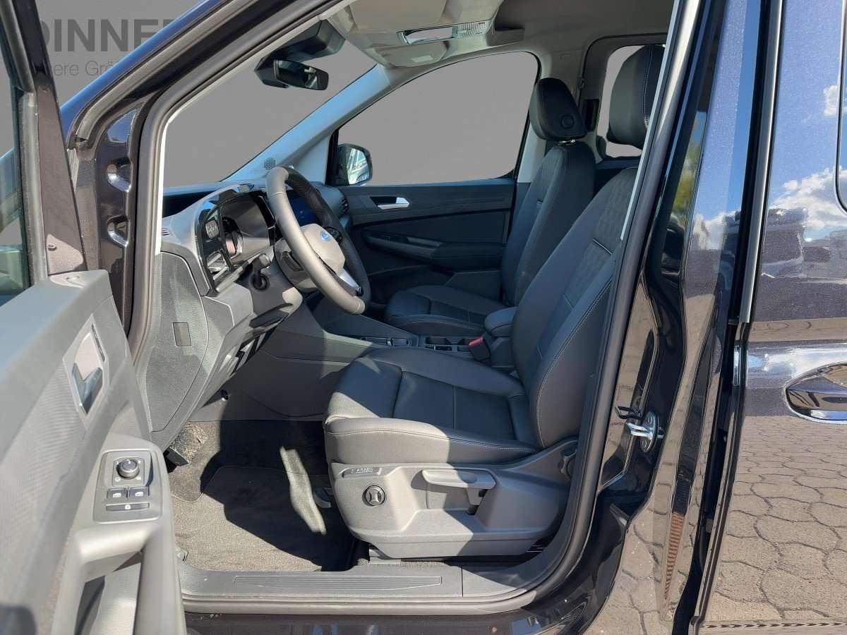 Fahrzeugbild eines Ford Grand Tourneo