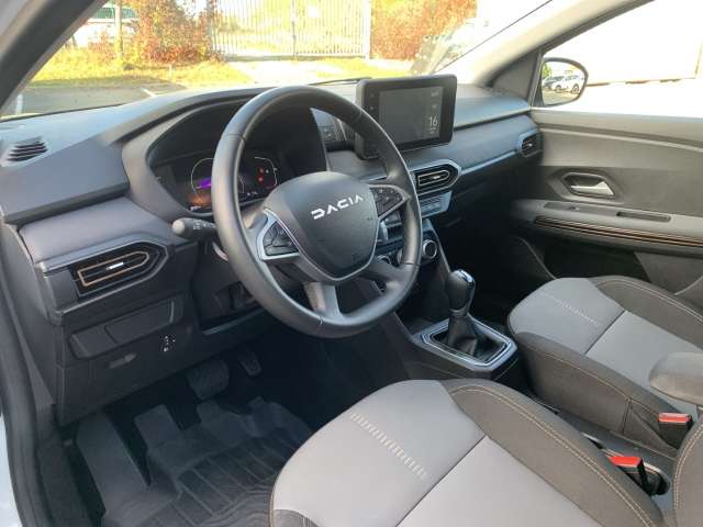 Fahrzeugbild eines Dacia Jogger