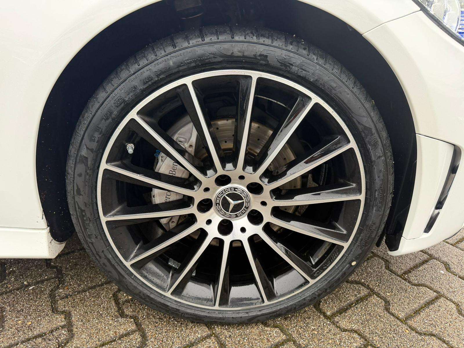 Fahrzeugbild eines Mercedes-Benz C-Klasse