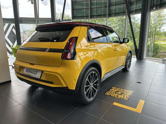 Fahrzeugbild eines Renault 5 E-TECH