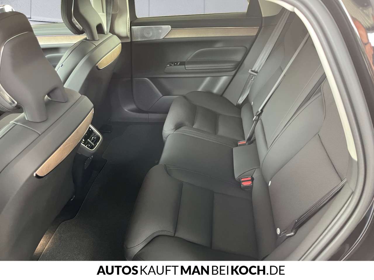 Fahrzeugbild eines Volvo ES90