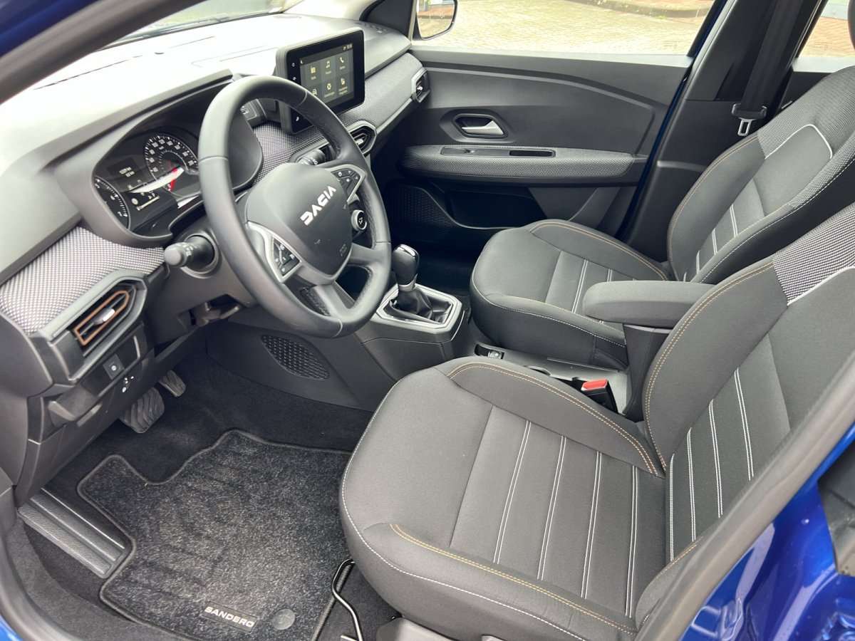 Fahrzeugbild eines Dacia Sandero