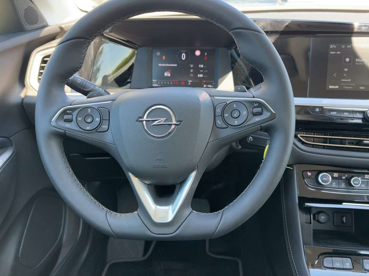 Fahrzeugbild eines Opel Grandland X