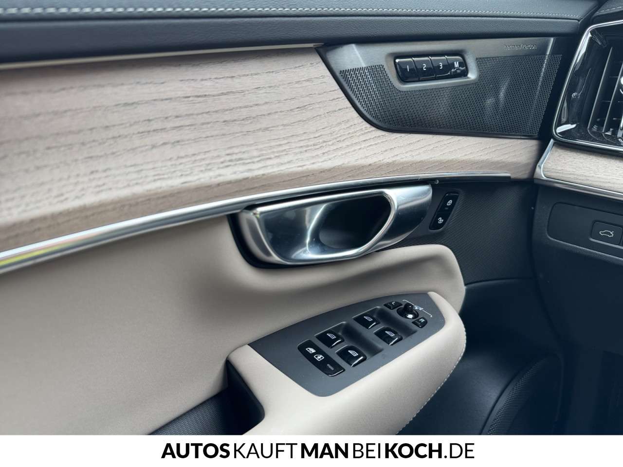 Fahrzeugbild eines Volvo XC90