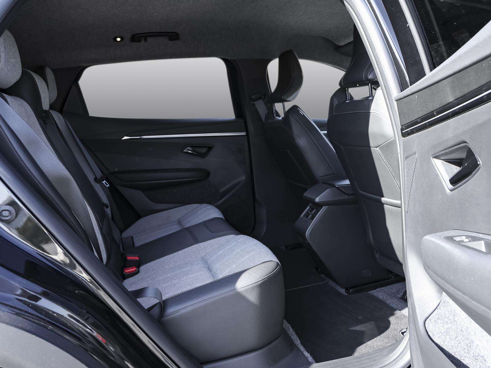 Fahrzeugbild eines Renault Scenic E-TECH