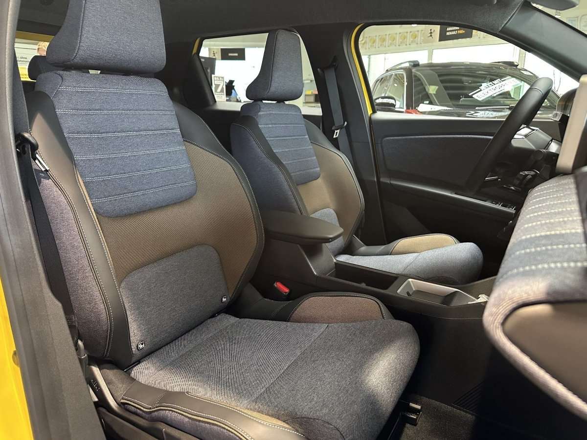 Fahrzeugbild eines Renault 5 E-TECH