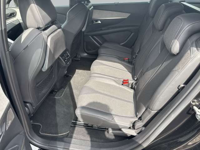 Fahrzeugbild eines Peugeot 5008