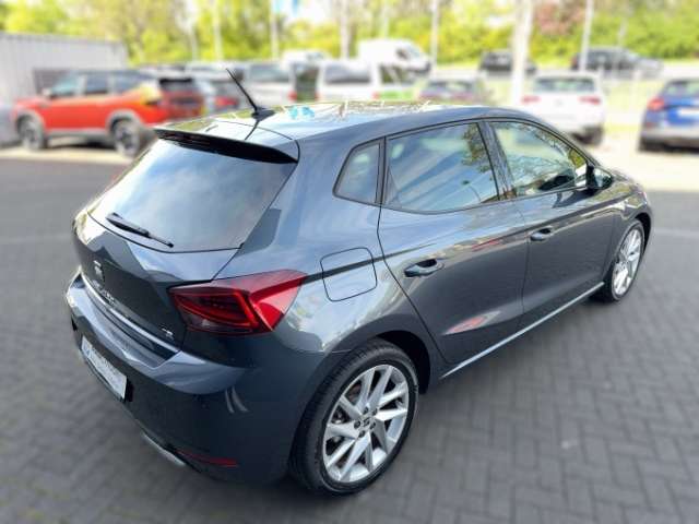 Fahrzeugbild eines SEAT Ibiza