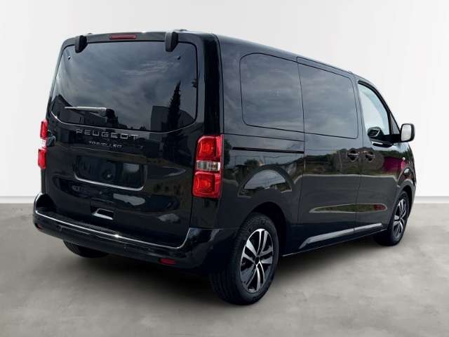 Fahrzeugbild eines Peugeot Traveller
