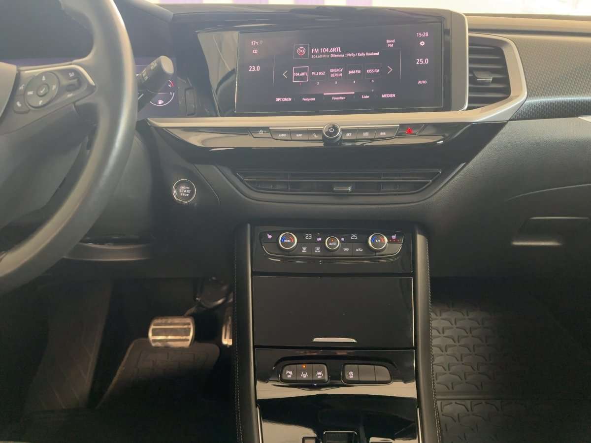 Fahrzeugbild eines Opel Grandland X