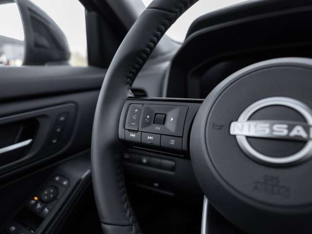 Fahrzeugbild eines Nissan X-TRAIL