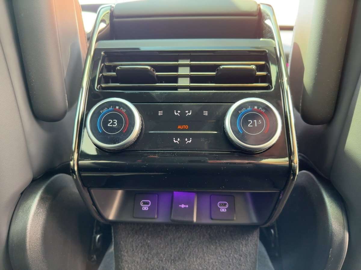 Fahrzeugbild eines Land Rover Range Rover Sport