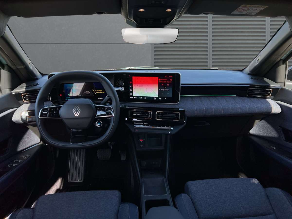 Fahrzeugbild eines Renault 4 E-TECH