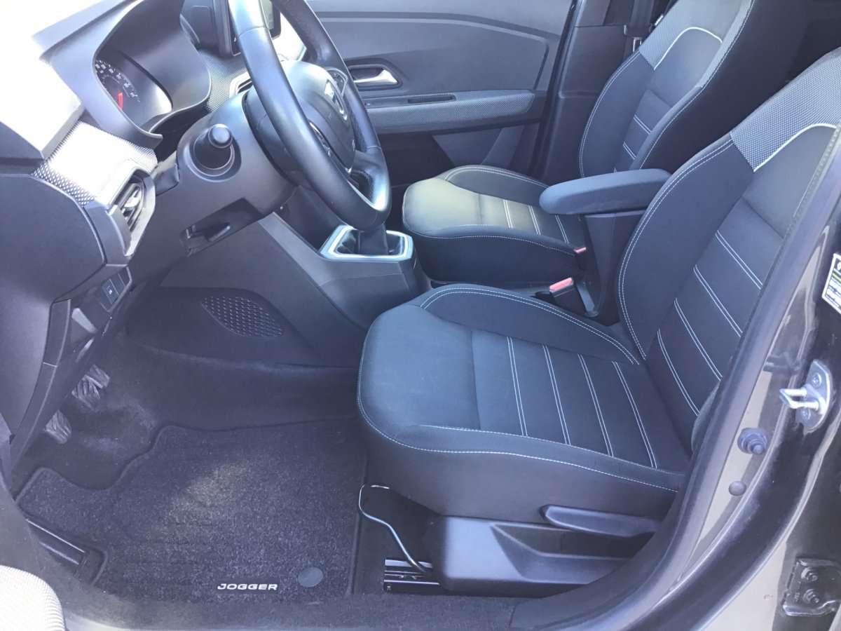 Fahrzeugbild eines Dacia Jogger