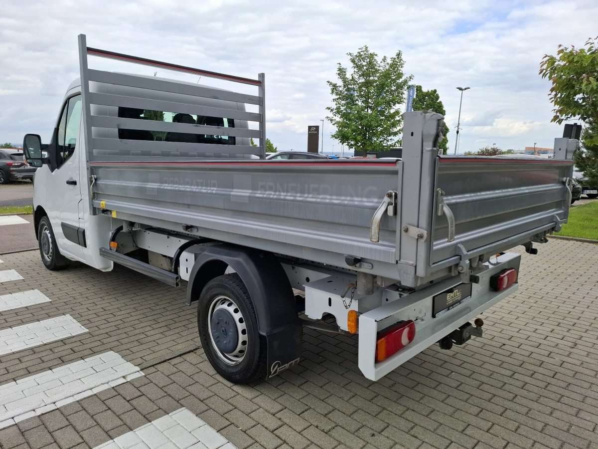 Fahrzeugbild eines Renault Master