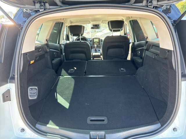 Fahrzeugbild eines Renault Grand Scénic