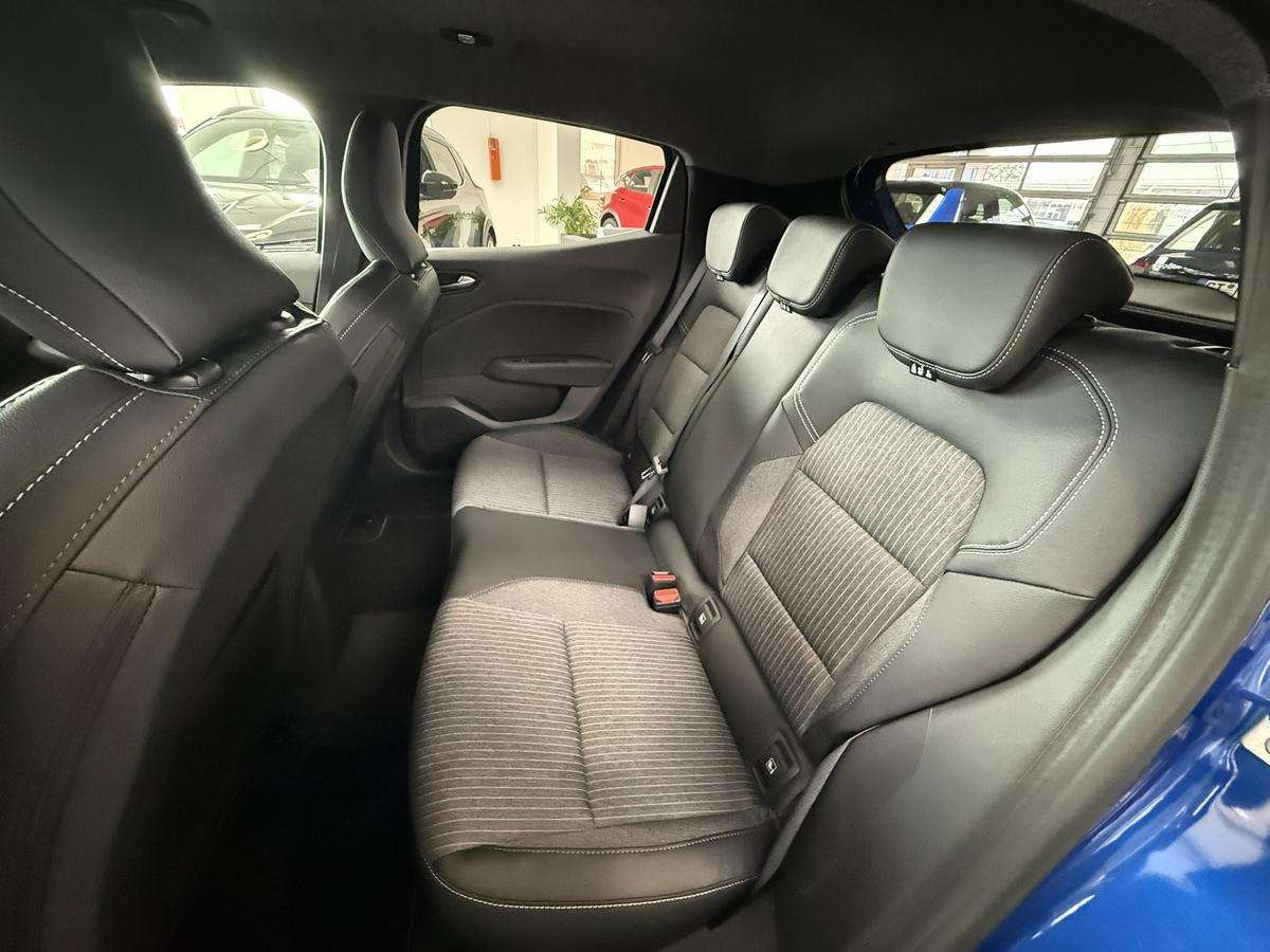 Fahrzeugbild eines Mitsubishi Colt