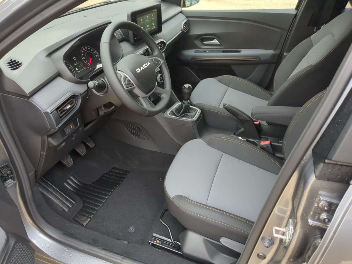 Fahrzeugbild eines Dacia Jogger